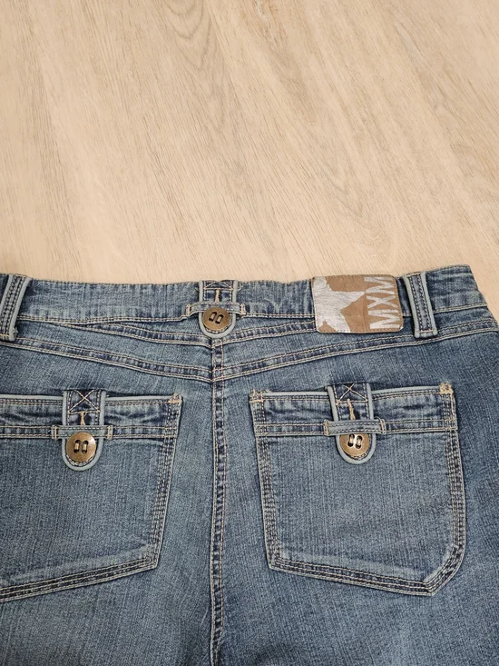 MXM Cropped Denim Capri Jeans Size 14 Blue Button Detail Y2K Style Festival - Picture 8 of 11